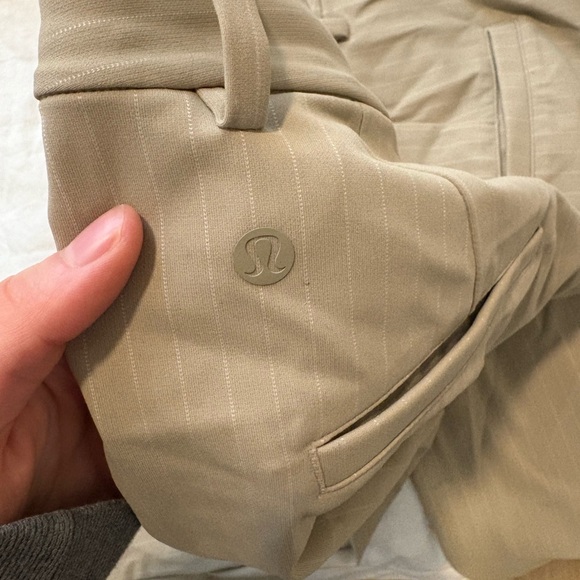 Daydrift High-Rise Wide-Leg Trouser *Short - Picture 3 of 6